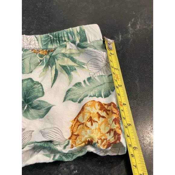 Skies are Blue off the shoulder leaf and flower top SM - Picture 7 of 8